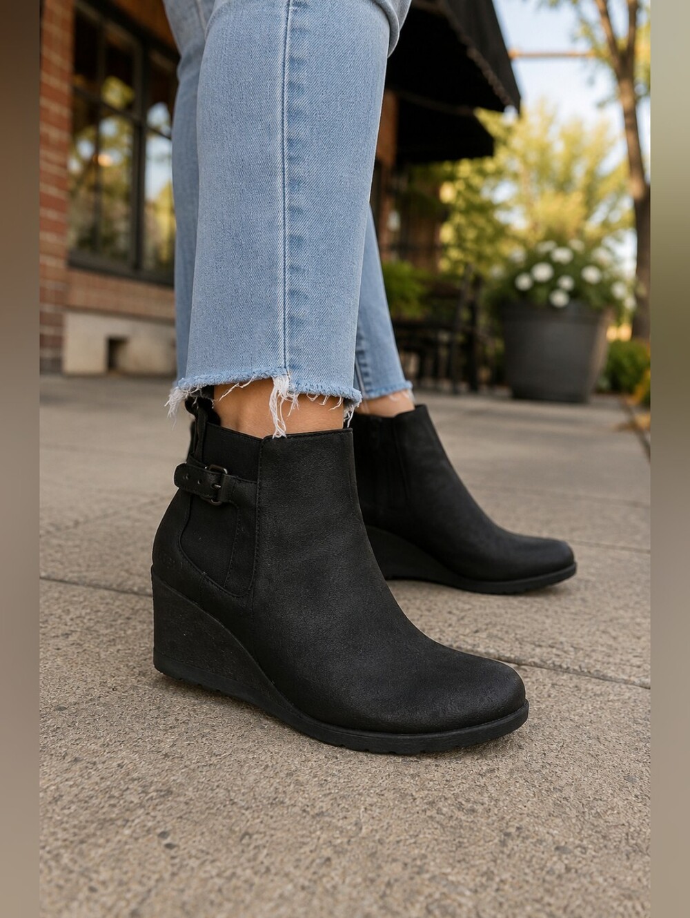 UGG Indra Waterproof Wedge Boots Size 9.5